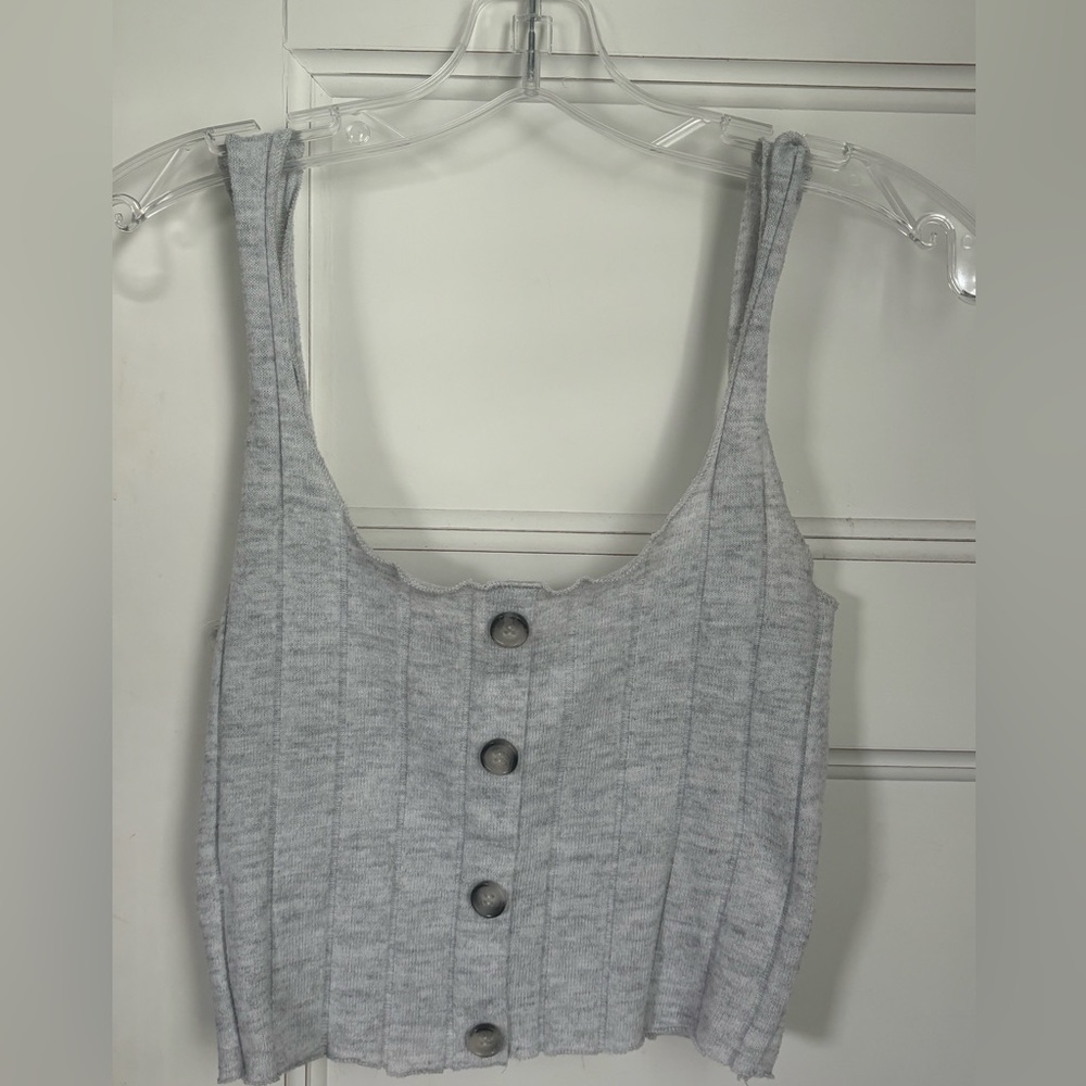 Grey tank top!!